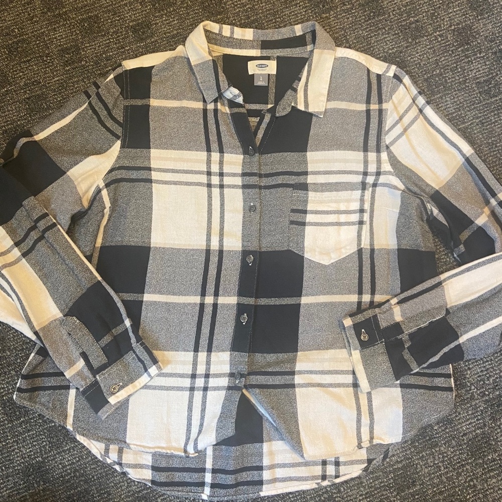 Old Navy L blue plaid collared shirt.